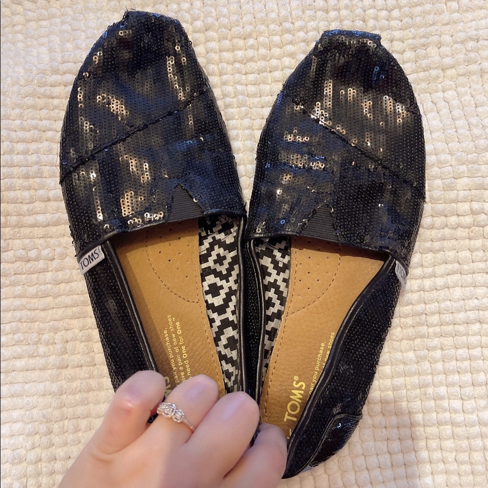 Black sequenced Toms shoes size 9 W